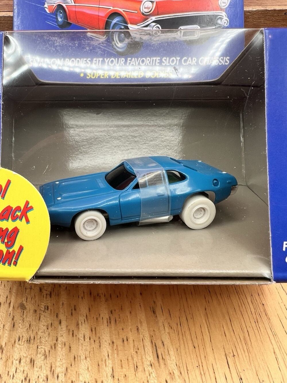 Johnny Lightning WHITE LIGHTNING Thunderjets Blue Plymouth Hemi Cuda 🛞🛞🛞